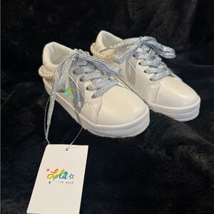 Lola + The Boys Stars And Pearls Sneakers